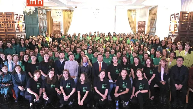 БИЗНЕС ЭРХЛЭГЧ 300 ЭМЭГТЭЙ “НОГООН, ЭКО ШОШГО БА НОГООН САНХҮҮЖИЛТ”-ИЙН ТАЛААР ХЭЛЭЛЦЛЭЭ