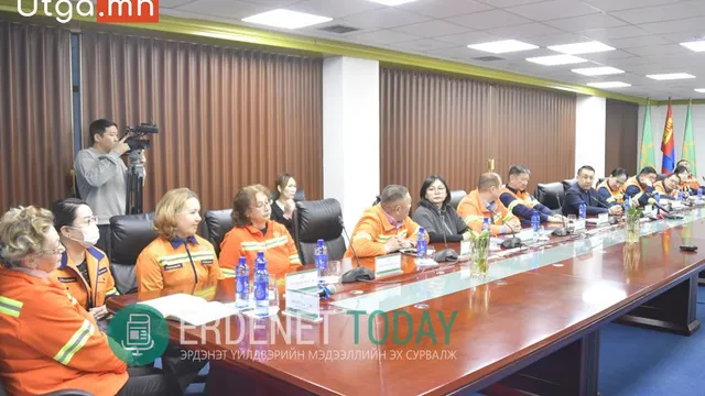 Эрдэнэт үйлдвэр нийгмийн хариуцлагын хүрээнд цас мөсний нийтийн их цэвэрлэгээг 12-р сарын 17-ны бямба гаригийн 11:40 цагт зохион байгуулахаар төлөвлөжээ