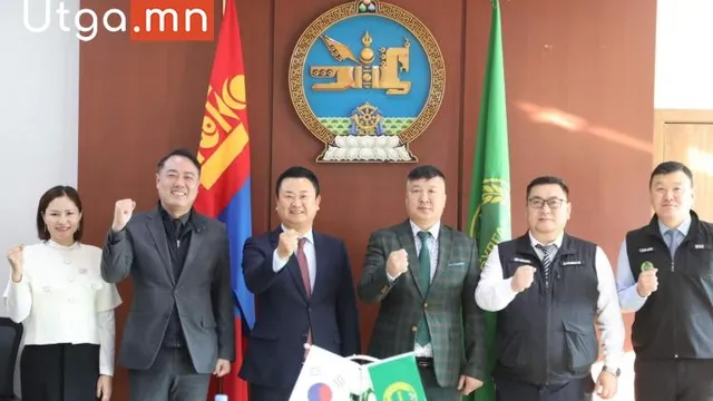 БУЛГАН АЙМАГ: БНСУ-ЫН ДУ ЁН ХОТЫН ЗАХИРАГЧИЙН АЛБАНЫ ДАРГА ПАК ХУН ДЭЙ НАРЫН ТӨЛӨӨЛӨГЧИД АЙМГИЙН УДИРДЛАГУУДТАЙ УУЛЗЛАА